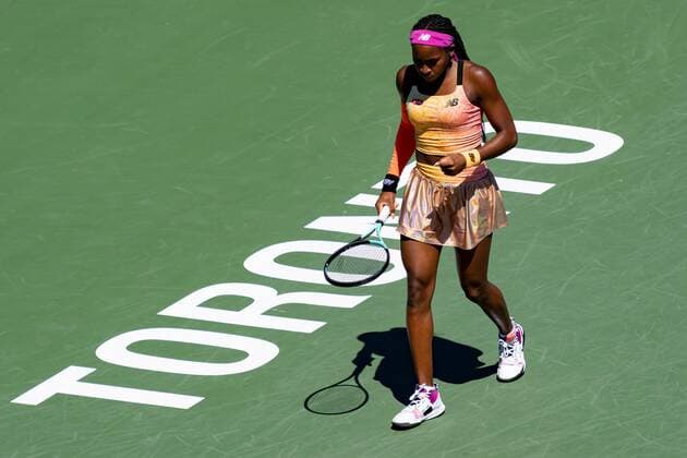 Sport Bilder des Tages TORONTO, ON - AUGUST 12: Coco Gauff celebrates after winning a point during her National Bank Open WTA, Tennis Damen tennis tournament Quarterfinal match on August 12, 2022, at Sobeys Stadium in Toronto, ON, Canada. (Photo by Julian Avram Icon Sportswire) TENNIS: AUG 12 National Bank Open Icon2208113967