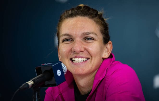 August 11, 2022, TORONTO, CANADA: Simona Halep of Romania talks to the media after the third round of the 2022 National Bank Open WTA, Tennis Damen 1000 tennis tournament TORONTO CANADA - ZUMAa181 20220811_zaa_a181_137 Copyright: xRobxPrangex