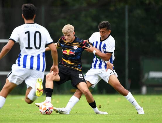 Football, A Juniors, Season 2022 2023, A Juniors Bundesliga Nord Nordost 1 Matchday , Hertha BSC U19 RB Leipzig U19, v l Ibrahim Maza U19, Hertha BSC , Yannick Freischlad U19, RB Leipzig , Eliyas Strasner U19, Hertha BSC , 13 08 2022, Copyright: xSebastianxRäppold MatthiasxKochx