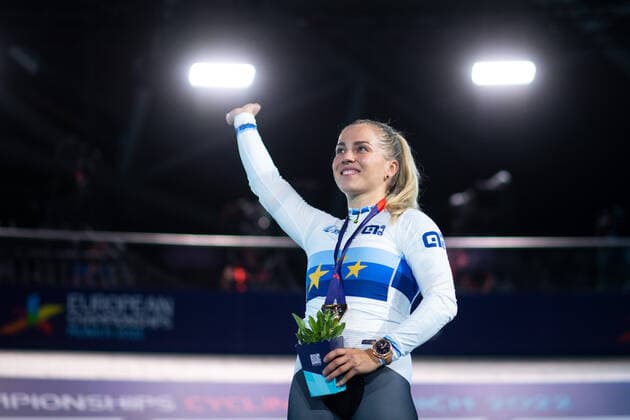 HINZE Emma GER on the Podium celebrating her victory, 500 Meter Time Trial, GER, Track Cycling Bahnrad , European Championships Munich 2022, 13 08 2022 Photo Eibner Memmler GER, Track Cycling Bahnrad , European Championships Munich 2022, 13 08 2022 Munich Copyright: xEibner Memmlerx EP_MMR