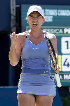August 13, 2022, TORONTO, ON, Canada: RomaniaöÄÃ s Simona Halep celebrates after beating United States Jessica Pegula in Women s National Bank Open tennis semifinal action in Toronto on Saturday August 13, 2022. Simona Halep  - ZUMAc35_ 20220813_zaf_c35_026 Copyright: xChrisxYoungx