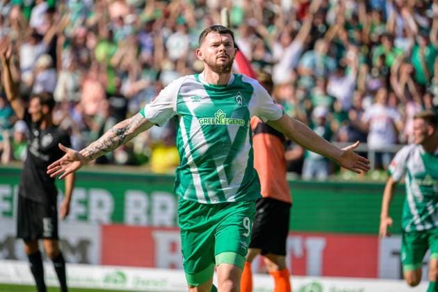 GER, 1 FBL, SV Werder Bremen vs VfB Stuttgart 13 08 2022, wohninvest Weserstadion, Bremen, GER, 1 FBL, SV Werder Bremen vs VfB Stuttgart in picture 2 2 equalizer Oliver Burke Werder Bremen 09 cheer nordphotoxGmbHxx xKokenge nph00001