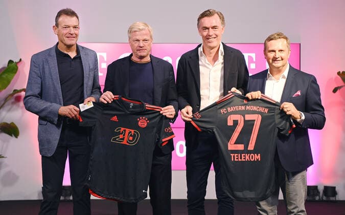 Sport Themen der Woche KW32 Sport Bilder des Tages Fussball 1. Bundesliga Saison 2022 2023 14.08.2022 Pressekonferenz Sponsoring FC Bayern Muenchen und Telekom zur Verlangerung der Partnerschaft um weitere 5 Jahre bis 2027: Marketingvorstand Andras Jung, Vorstandsvorsitzender Oliver Kahn, Senior Vice President Global Strategic Projects und Marketing Partnerships Deutsche Telekom, Michael Hagspihl und Geschaeftsfuehrer Finanzen Telekom Deutschland, Klaus Werner (v.li.) *** Soccer 1 Bundesliga Season 2022 2023 14 08 2022 Press conference Sponsoring FC Bayern Muenchen and Telekom to extend the partnership for another 5 years until 2027 Chief Marketing Officer Andras Jung, Chief Executive Officer Oliver Kahn, Senior Vice President Global Strategic Projects and Marketing Partnerships Deutsche Telekom, Michael Hagspihl and Chief Financial Officer Telekom Germany, Klaus Werner v li.