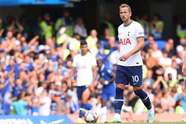 14th August 2022; Stamford Bridge, Chelsea, London, England: Premier League football, Chelsea versus Tottenham: A dejected Harry Kane of Tottenham Hotspur after Kalidou Kouilbaly of Chelsea scores for 1-0 in the 19th minute  ActionPlus12418202 ShaunxBrooks
