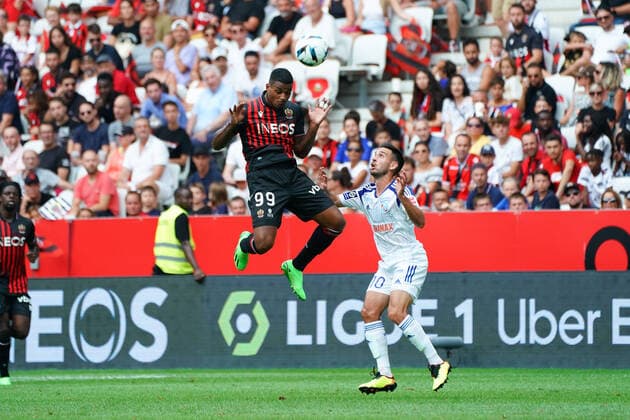 Mario Lemina (OGC Nice) - Adrien Thomasson (RC Strasbourg) FOOTBALL : OGC Nice vs Strasbourg - Ligue 1 Uber Eats - Nice - 14 08 2022 NorbertScanella Panoramic 
