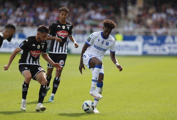 (Auxerre) Nuno Da Costa (Angers) Halid Sabanovic Football : Auxerre vs Angers - Ligue 1 - 14 08 2022 StephanieGrossetete Panoramic 