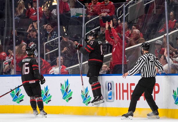 August 15, 2022, EDMONTON, AB, CANADA: Canada s Connor Bedard (16) and Brennan Othmann (15) celebrate a goal against Finland during first period IIHF World Junior Hockey Championship action in Edmonton on Monday August 15, 2022. Canada News - August 15, 2022  - ZUMAc35_ 20220815_zaf_c35_050 Copyright: xJasonxFransonx