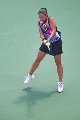 September 14, 2022, Mason, OH, USA: Western and Southern Open Tennis, Mason, OH - Daria Kasatkina returns the ball agaisnt opponent Amanda Anisimova . August 15, 2022 - ZUMA Press Mason USA - ZUMAn24_ 20220914_zaf_n24_005 Copyright: xWallyxNellx