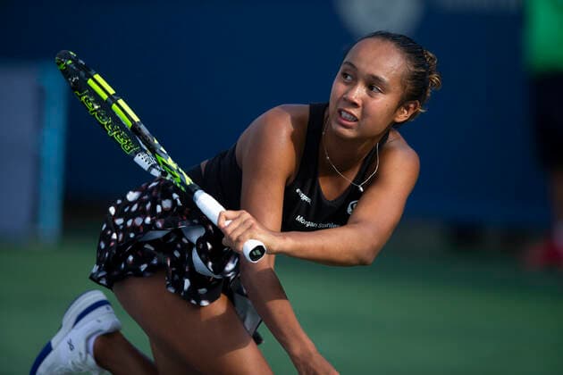 September 14, 2022, Mason, OH, USA: Western and Southern Open Tennis, Mason, OH - Leyla Fernandez returns the ball against opponent Ekaterina Alexandrova. August 15, 2022 - ZUMA Press Mason USA - ZUMAn24_ 20220914_zaf_n24_037 Copyright: xWallyxNellx