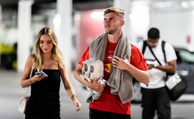 Leipzigs Timo Werner with girlfriend Paula Lense arrival of new RB Leipzig player Timo Werner at Red Bull Arena 9 May 2022 Leipzig, Red Bull Arena Timo Werner RB Leipzig