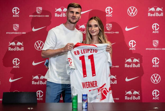 Leipzigs Timo Werner with girlfriend Paula Lense arrival of new RB Leipzig player Timo Werner at Red Bull Arena 9 May 2022 Leipzig, Red Bull Arena Timo Werner RB Leipzig