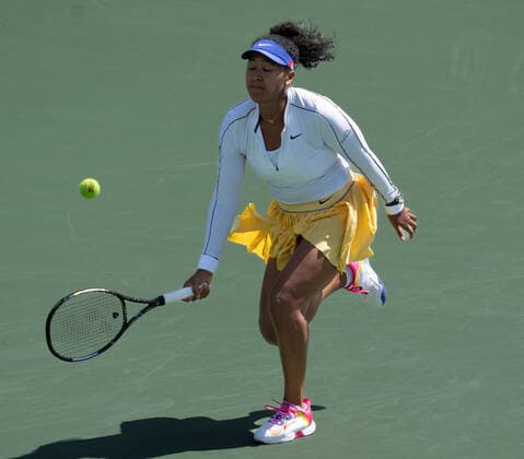 August 16, 2022: Naomi Osaka (JPN) loses to Shuai Zhang (CHN), 6-4-7-5 at the Western & Southern Open being played at Lindner Family Tennis Center in Cincinnati, Ohio, {USA} Tennisclix Cal Media Cincinnati USA - ZUMAc04_ 20220816_zaf_c04_002 Copyright: xLesliexBillmanx