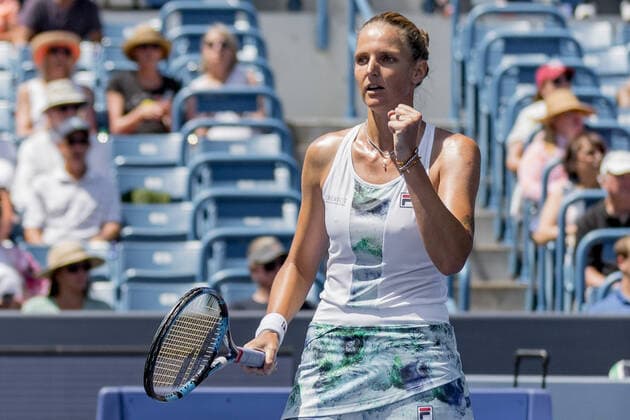 August 16, 2022, Mason, Ohio, USA: KAROLINA PLISKOVA (CZE) reacts to a shot during Tuesday s first round of the Western and Southern Open at the Lindner Family Tennis Center. Pliskova won 7-5, 6-1. Mason USA - ZUMAs304 20220816_zaf_s304_074 Copyright: xScottxStuartx