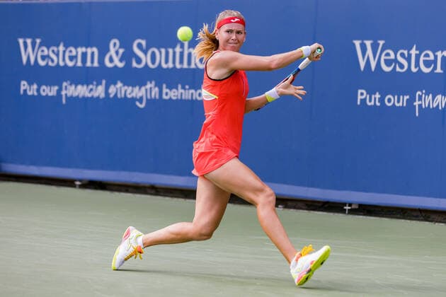 August 16, 2022, Mason, Ohio, USA: Marie Bouzkova (CZE) hits a backhand shot during Tuesdays first round of the Western and Southern Open at the Lindner Family Tennis Center, Mason, Oh. Mason USA - ZUMAs304 20220816_zaf_s304_211 Copyright: xScottxStuartx