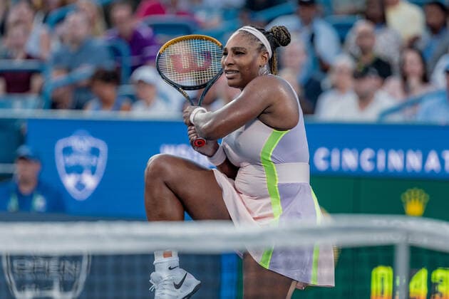 August 16, 2022, Mason, Ohio, USA: Serena Williams (USA) adds some body English to a shot at the net during Tuesdays first round of the Western and Southern Open at the Lindner Family Tennis Center, Mason, Oh. Mason USA - ZUMAs304 20220816_zaf_s304_248 Copyright: xScottxStuartx