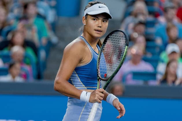 August 16, 2022, Mason, Ohio, USA: Emma Raducanu (GBR) reacts after winning the first set during Tuesdays first round of the Western and Southern Open at the Lindner Family Tennis Center, Mason, Oh. Mason USA - ZUMAs304 20220816_zaf_s304_293 Copyright: xScottxStuartx