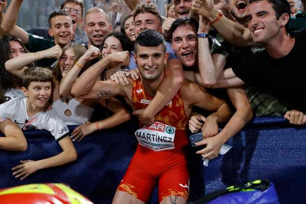 Bilder des Jahres 2022, Sport 08 August Sport Themen der Woche KW33 Sport Bilder des Tages Munich, Germany - August 17 : Asier Martinez (SPA) Hurdles 100 meter celebrates the win during the 2022 European Championships Athletics as part of the European Championships Munich 2022 on August 17, 2022 in Munich, Germany, 17 08 2022 ( European Championship, EM, Europameisterschaft Athletics Munich 2022 PhotoNews Panoramic 