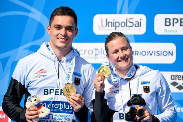 Bilder des Jahres 2022, Sport 08 August Sport Themen der Woche KW33 Sport Bilder des Tages GERMANY, PUNZEL Tina, MASSENBERG Lou, Gold Medal 3m Springboard Synchro Mixed Final Diving Roma, 17 8 2022 Stadio del Nuoto XXVI LEN European Championships Roma 2022 Photo Andrea Staccioli Deepbluemedia Insidefoto andreaxstaccioli