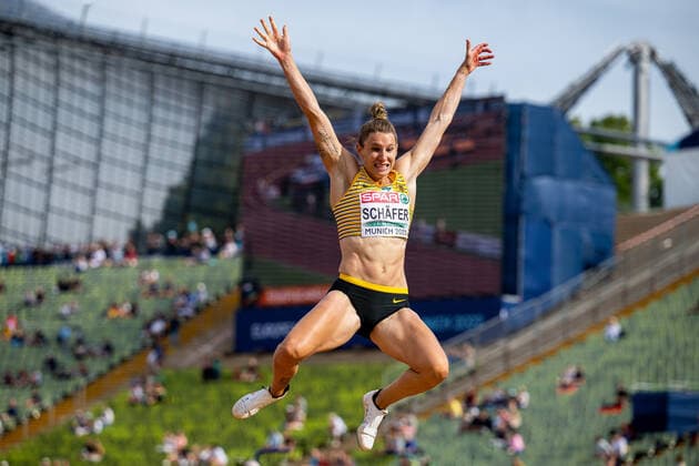 Sport Themen der Woche KW33 Sport Bilder des Tages 220818 Carolin Schäfer of Germany competes in women?s heptathlon long jump during day 8 of the European Championships on August 18, 2022 in Munich. Photo: Vegard Grott BILDBYRAN kod VG VG0337 friidrott athletics friidrett europamästerskap em em 2022 european championships munich 2022 munchen-em day 8 bbeng dam long jump lengde längdhopp tyskland *** 220818 Carolin Schäfer of Germany competes in women?s heptathlon long jump during day 8 of the European Championships on August 18, 2022 in Munich Photo Vegard Grott BILDBYRAN code VG VG0337 friidrott athletics friidrett europamästerskap em em 2022 european championships munich 2022 munchen em day 8 bbeng ladies long jump lengde long jump germany,  Copyright: VEGARDxGRoTT BB220818VG098