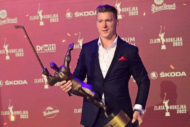 Forward Ondrej Palat, 31, from the NHL, Eishockey Herren, USA s Tampa Bay Lightning club has won the Golden Stick award for the best Czech Ice hockey, Eishockey player of the past season, on August 18, 2022, in Prague, Czech Republic. (CTKxPhoto RomanxVondrous) CTKPhotoP2022081809211 