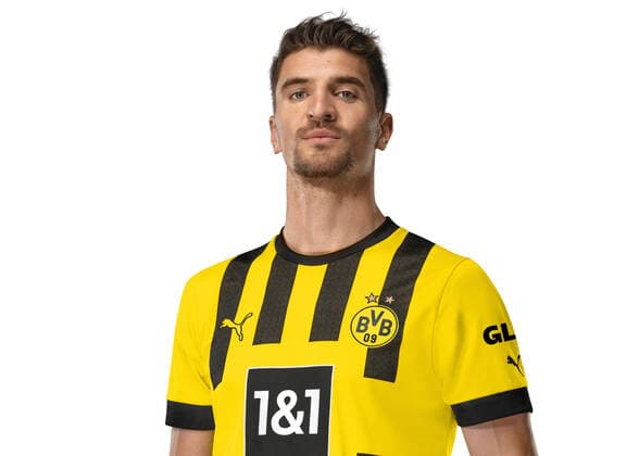 Thomas Meunier; Borussia Dortmund; 1.BL, Porträttermin 2022 2023, Foto: BVB Simoes via TEAM2sportphoto Portraets Borussia Dortmund 2022_2023