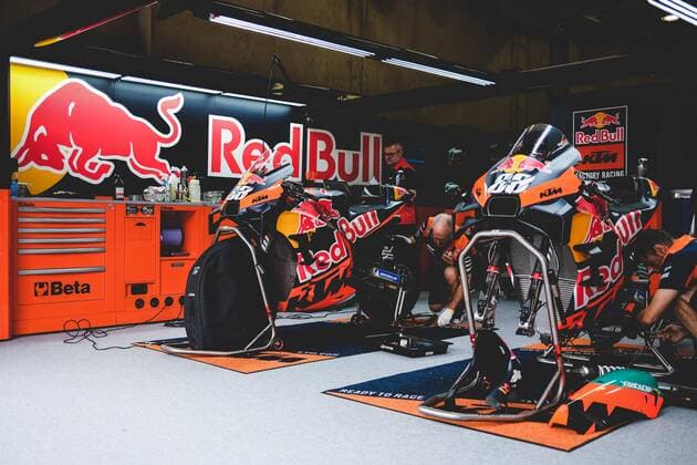 MOTORSPORTS - MotoGP, GP of Austria 2022 SPIELBERG,AUSTRIA,19.AUG.22 - MOTORSPORTS - MotoGP, Grand Prix of Austria, Red Bull Ring, free practice. Image shows the box of Miguel Oliveira (PRT Red Bull KTM Factory Racing).  GEPAxpictures xDanielxGoetzhaber