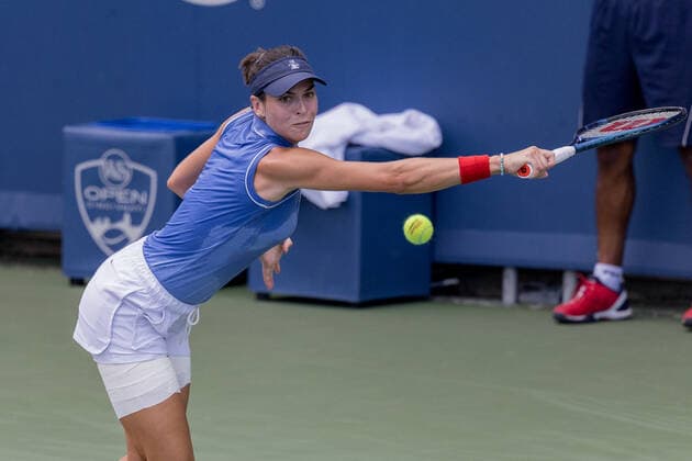 August 19, 2022, Mason, Ohio, USA: Ajla Tomljanovic (AUS) hits a backhand shot during the quarterfinal round of the Western and Southern Open at the Lindner Family Tennis Center, Mason, Oh. Mason USA - ZUMAs304 20220819_zaf_s304_064 Copyright: xScottxStuartx