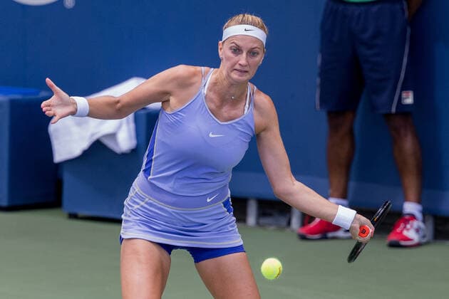 August 19, 2022, Mason, Ohio, USA: Petra Kvitova (CZE) hits a forehand shot during the quarterfinal round of the Western and Southern Open at the Lindner Family Tennis Center, Mason, Oh. Mason USA - ZUMAs304 20220819_zaf_s304_061 Copyright: xScottxStuartx