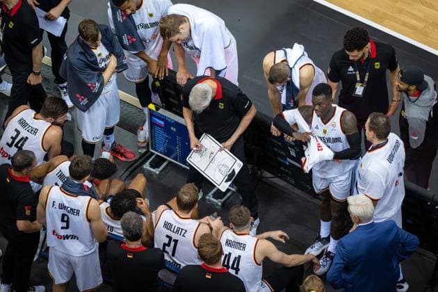 Basketball Hamburg 19 08 2022 Supercup Germany GER Czech Republic CZE Gordon Herbert Germany, national coach time out