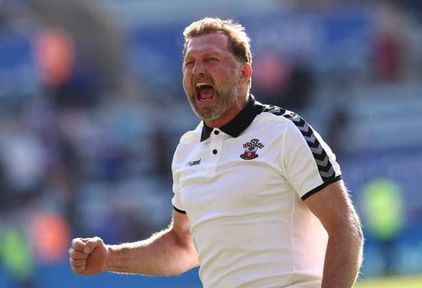 Sport Themen der Woche KW33 Sport Bilder des Tages Leicester, England, 20th August 2022. Ralph Hasenhuttl manager of Southampton celebrates after the Premier League match at the King Power Stadium, Leicester. Picture credit should read: Darren Staples Sportimage EDITORIAL USE ONLY. No use with unauthorised audio, video, data, fixture lists, club league logos or live services. Online in-match use limited to 120 images, no video emulation. No use in betting, games or single club league player publications. SPI-1803-0032