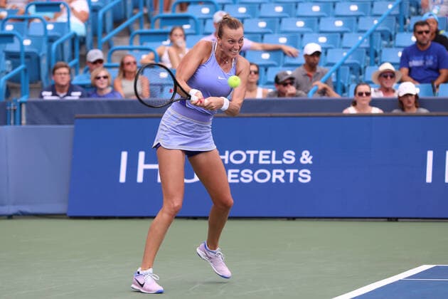 CINCINNATI, OH - AUGUST 20: Petra Kvitova of the Czech Republic hits a backhand during the semifinal at the Western & Southern Open on August 20, 2022, at the Lindner Family Tennis Center in Mason, OH. (Photo by Ian Johnson Icon Sportswire) TENNIS: AUG 20 Western & Southern Open Icon220820013
