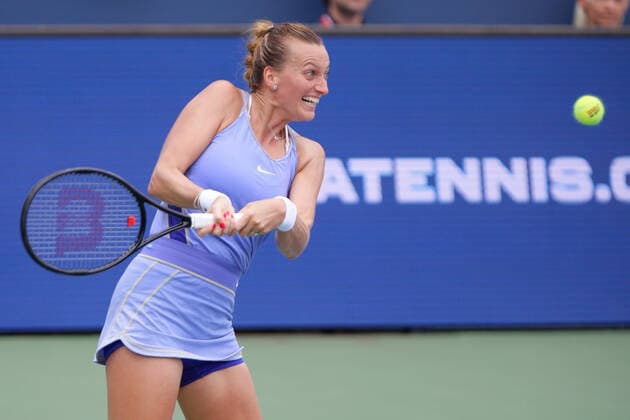 CINCINNATI, OH - AUGUST 20: Petra Kvitova of the Czech Republic hits a backhand during the semifinal at the Western & Southern Open on August 20, 2022, at the Lindner Family Tennis Center in Mason, OH. (Photo by Ian Johnson Icon Sportswire) TENNIS: AUG 20 Western & Southern Open Icon220820017