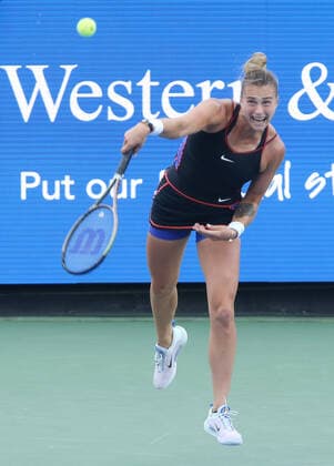 Aryna Sabalenka of Belarus serves against Caroline Garcia of France during the semi-finals of the 2022 Western and Southern Masters at the Lindner Family Tennis Center in Mason, Ohio, USA, 20 August 2022. Western and Southern Masters !ACHTUNG: NUR REDAKTIONELLE NUTZUNG!  Copyright: xMARKxLYONSx AME748 20220820-190331d6b14af25785da56caf2d7a4bb059c8932