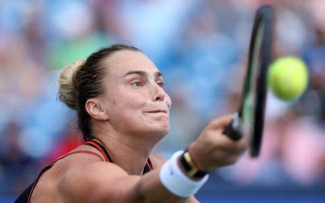 Aryna Sabalenka of Belarus returns a volley against Caroline Garcia of France during the semi-finals of the 2022 Western and Southern Masters at the Lindner Family Tennis Center in Mason, Ohio, USA, 20 August 2022. Western and Southern Masters !ACHTUNG: NUR REDAKTIONELLE NUTZUNG!  Copyright: xMARKxLYONSx AME786 20220820-98c215cd2d2d3bf09233f6b1a20e8ead74200a90