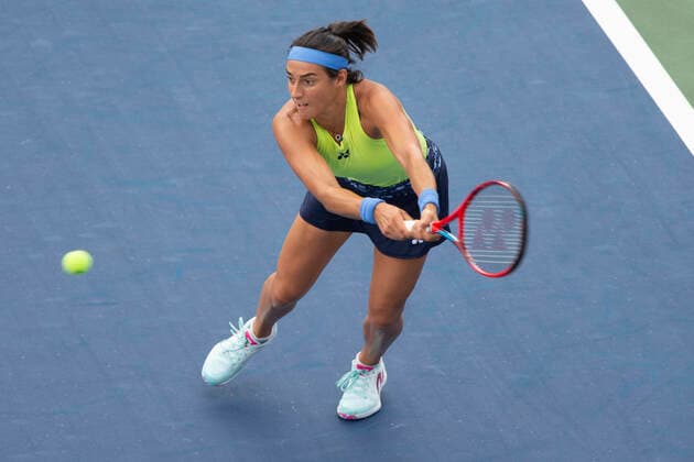 September 19, 2022, Mason, OH, USA: Western and Southern Open Tennis, Mason, OH - Caroline Garcia plays a ball against opponent Aryna Sabalenka. August 20, 2022 - ZUMA Press Mason USA - ZUMAn24_ 20220919_zaf_n24_005 Copyright: xWallyxNellx