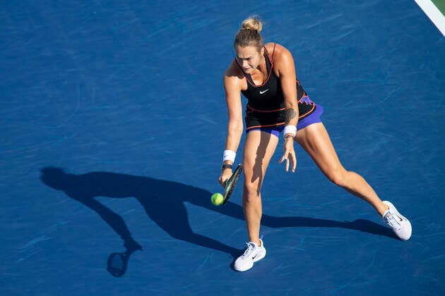 September 19, 2022, Mason, OH, USA: Western and Southern Open Tennis, Mason, OH - Aryna Sabalenka plays a ball against opponent Caroline Garcia. August 20, 2022 - ZUMA Press Mason USA - ZUMAn24_ 20220919_zaf_n24_011 Copyright: xWallyxNellx