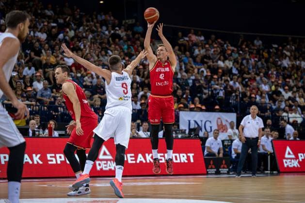 Basketball Hamburg 20 08 2022 Supercup Serbia SRB Germany GER Andreas Obst Germany, No 42 Vanja Marinkovic Serbia, No 09