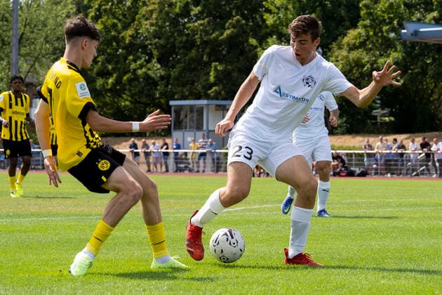 Sunday, 21 08 2022 Season 2022 2023 A Junior Bundesliga, U19 Bundesliga 2 Matchday at Stadion am Bandsbusch, Hilden, Germany VfB 03 Hilden U19 BV Borussia Dortmund U19 Fabio Bachmann VfB 03 Hilden U19 23