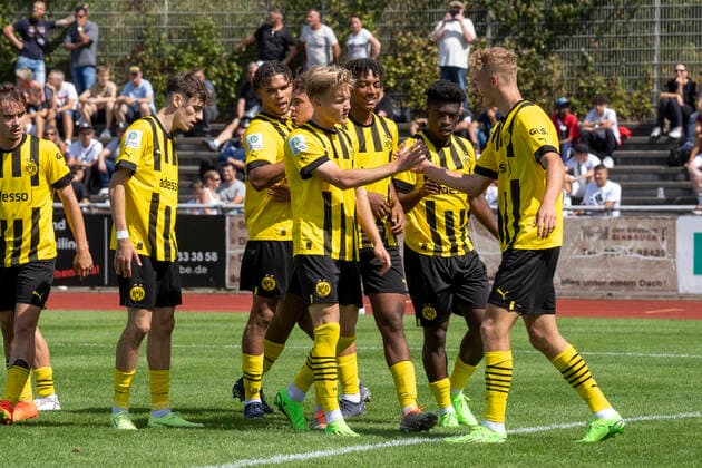 Sunday, 21 08 2022 Season 2022 2023 A Junior Bundesliga, U19 Bundesliga 2 Matchday at Stadion am Bandsbusch, Hilden, Germany VfB 03 Hilden U19 BV Borussia Dortmund U19 Julian Rijkhoff Borussia Dortmund U19 9