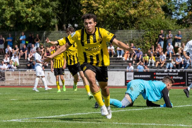 Sunday, 21 08 2022 Season 2022 2023 A Junior Bundesliga, U19 Bundesliga 2 Matchday at Stadion am Bandsbusch, Hilden, Germany VfB 03 Hilden U19 BV Borussia Dortmund U19 Raul König Borussia Dortmund U19 28