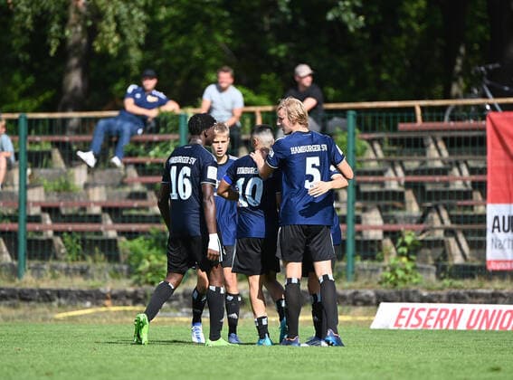 Football, U 19, season 2022 23, A Junioren Bundesliga, Staffel Nord Nordost 2 matchday , 1 FC Union Berlin Hamburger SV, f l Joel Agyekum, Milad Nejad, Lukas Bornschein all HSV , cheering after the final whistle, 21 08 2022, Copyright: xMatthiasxKochx
