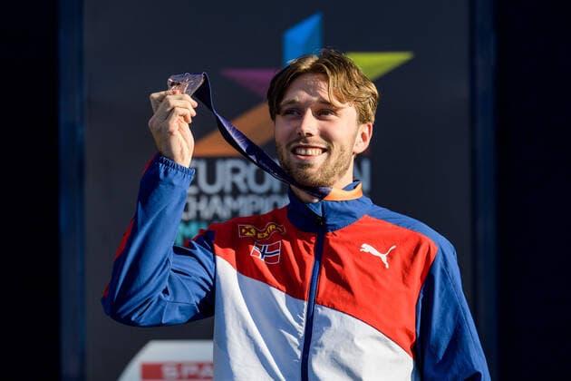 220821 Pal Haugen Lillefosse of Norway celebrates at the medal ceremony for men?s pole vault during day 11 of the European Championships on August 21, 2022 in Munich Photo Vegard Grott BILDBYRAN code VG VG0339 athletics athletics athletics European Championships em em 2022 european championships munich 2022 munchen em day 11 bbeng jubel celebration em gold pole vault pole vault sweden norge sweden norway,  Copyright: VEGARDxGRoTT BB220821VG006