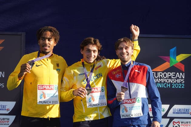 European Championships Munich 2022, European Athletics Championships, European Athletics Championships Munich 2022, 12 08 21 08 2022, Olympic Stadium Munich, pole vault men final, award ceremony Bo Kanda Lita Baehre, Germany, silver, Armand Duplantis gold, Pal Haugen Vellafosse, bronze medal, , photo Gladys chai von der Laage