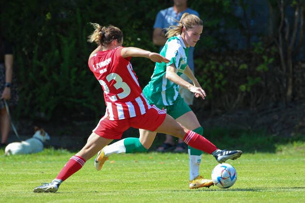 f li Luise Wildner 1 FC Union Berlin, 23 and Reena Wichmann SV Werder Bremen, 6 in duel, duel, dynamics, action, action, game scene, 21 08 2022, Elsdorf Germany , football, test match women, 1 FC Union Berlin SV Werder Bremen xobx