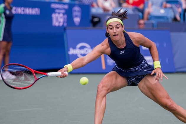 August 21, 2022, Mason, Ohio, USA: Caroline Garcia (FRA) hits a forehand shot during the championship of the Western and Southern Open at the Lindner Family Tennis Center, Mason, Oh. Mason USA - ZUMAs304 20220821_zaf_s304_005 Copyright: xScottxStuartx