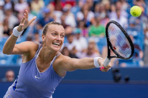 August 21, 2022, Mason, Ohio, USA: Petra Kvitova (CZE) hits a backhand shot during the championship of the Western and Southern Open at the Lindner Family Tennis Center, Mason, Oh. Mason USA - ZUMAs304 20220821_zaf_s304_038 Copyright: xScottxStuartx