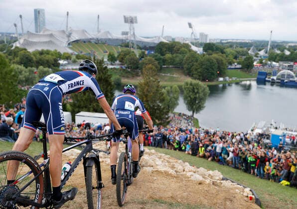 19.08.2022 European Championships Munich - Europameisterschaft - MOUNTAINBIKE - CROSS-COUNTRY MÄNNER in München (Olympiapark), Deutschland, HMB Media Schumacher, bfischu, ----- Impressionen *** 19 08 2022 European Championships Munich European Championship MOUNTAINBIKE CROSS COUNTRY MEN in Munich Olympiapark , Germany, HMB Media Schumacher, bfischu, Impressions Copyright: HMBxMedia Schumacher