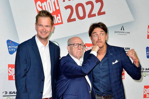 Marc Behrenbeck, Reiner Calmund and Matze Knop at the Sport Bild Award ceremony on 22 08 2022 in Hamburg Sport Bild Award 2022 ceremony in Hamburg