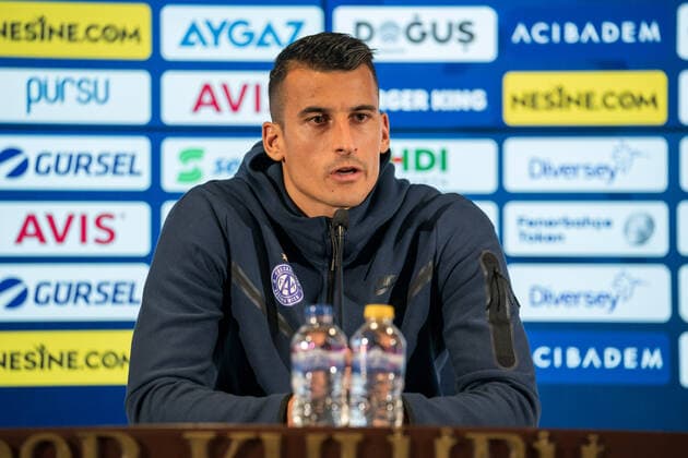 SOCCER - UEFA EL, Fenerbahce vs A.Wien ISTANBUL,TURKEY,24.AUG.22 - SOCCER - UEFA Europa League, play off, Fenerbahce Istanbul vs FK Austria Wien, preview, press conference, PK, Pressekonferenz A.Wien. Image shows Manfred Fischer (A.Wien).  GEPAxpictures xJohannesxFriedl