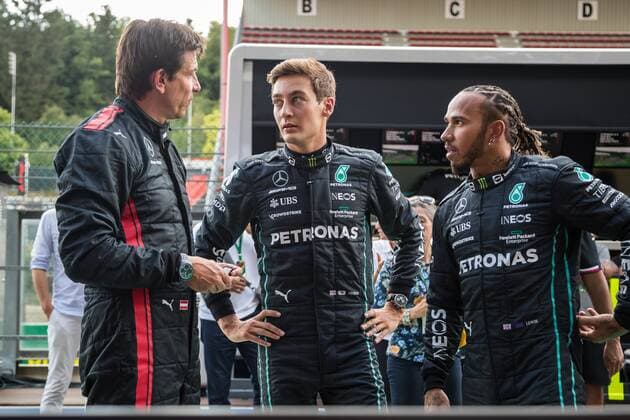 Toto Wolf Team Principal Mercedes AMG Petronas Formula One Team , George Russel Mercedes AMG Petronas Motorsport and Lewis Hamilton Mercedes AMG Petronas Motorsport , Belgian Grand Prix 2022, Motorsport, Formula One, 25 08 2022 Belgian Grand Prix 2022, Motorsport, Formula One, 25 08 2022 Copyright: xEibner-Pressefoto AlexanderxNeisx EP_ANS